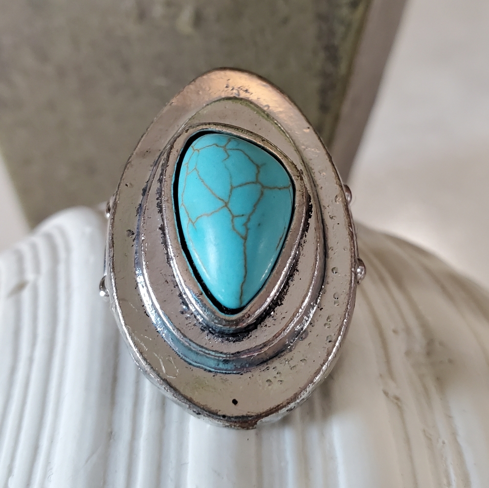 Oval Silver Tone Stretch Band Ring with Large Turquoise Stone 💥3 for $24💥 - Picture 10 of 16
